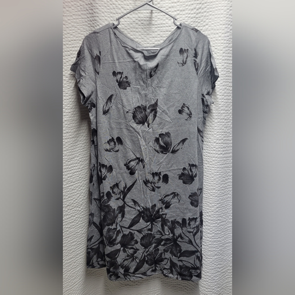 Chic Gray Floral Short Sleeve Dress